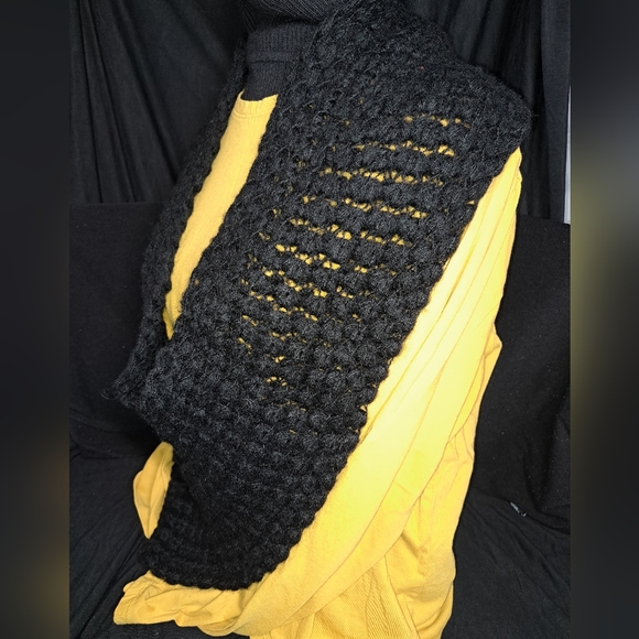 NWT Rikka Infinity Scarf - Picture 3 of 4